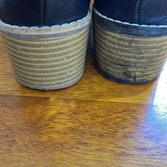 Clarks black leather ankle boots size 9 - Picture 8 of 8